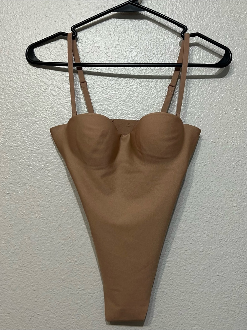 SKIMS Bodysuit Underwire Thong Bodysuit Sienna Size XXS NWT